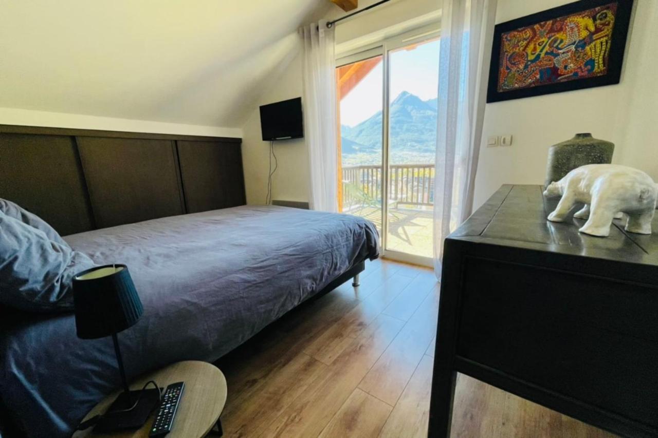 Large Chalet With Terrace And View In Briancon Apartment Exterior photo